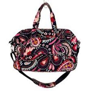 Vera Bradley duffle bag great condition no tears or stains smoke free home